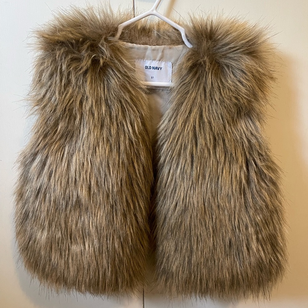 Old Navy 5T Faux Fur Vest